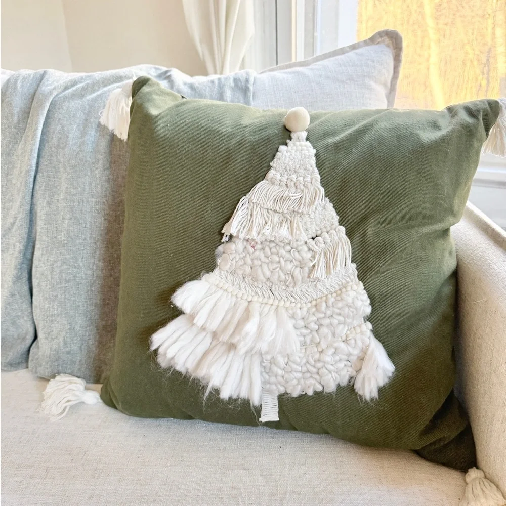 Threshold Tassel woven crochet knitted Christmas tree design throw